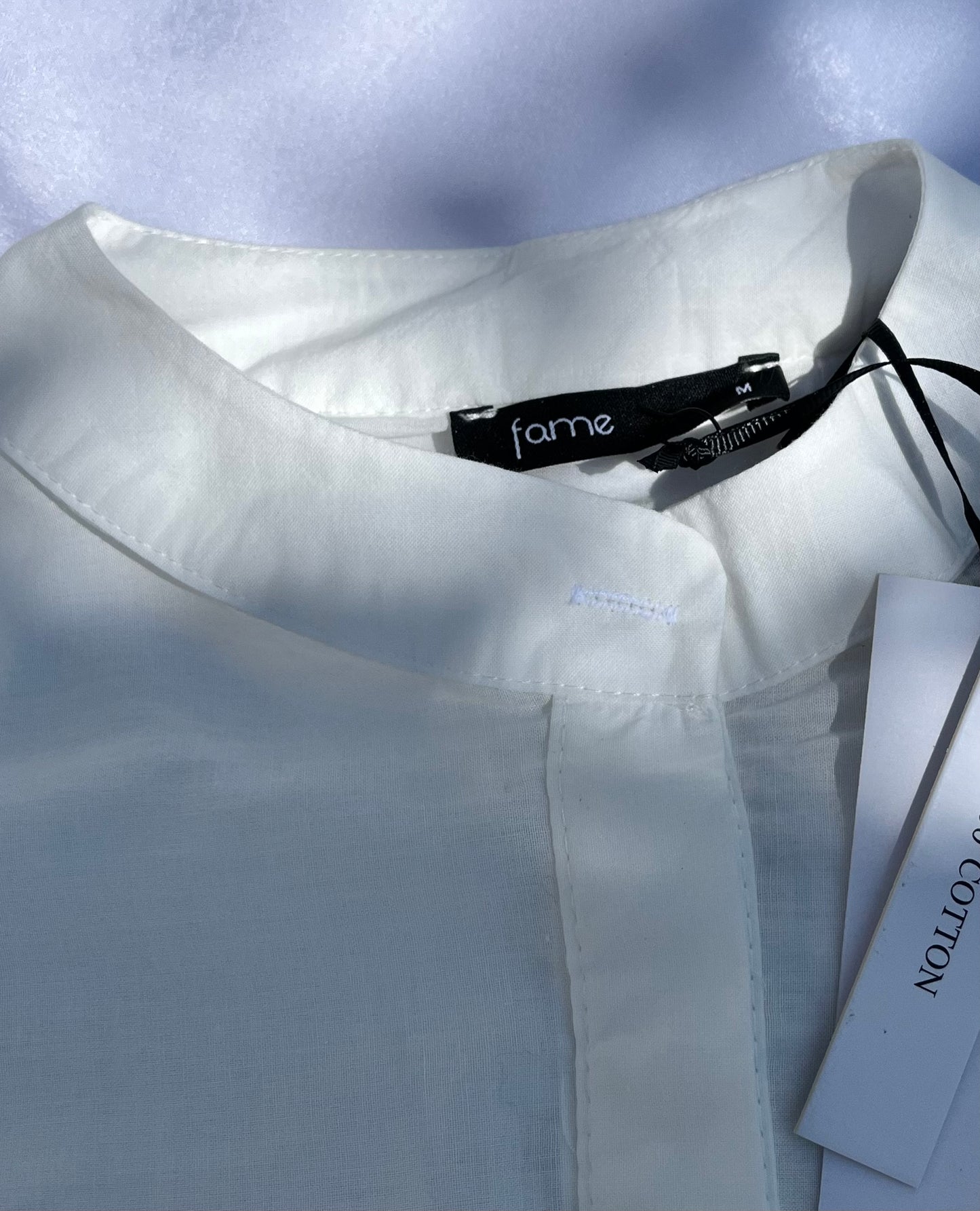 Elegantes Hemd mit Puffärmeln