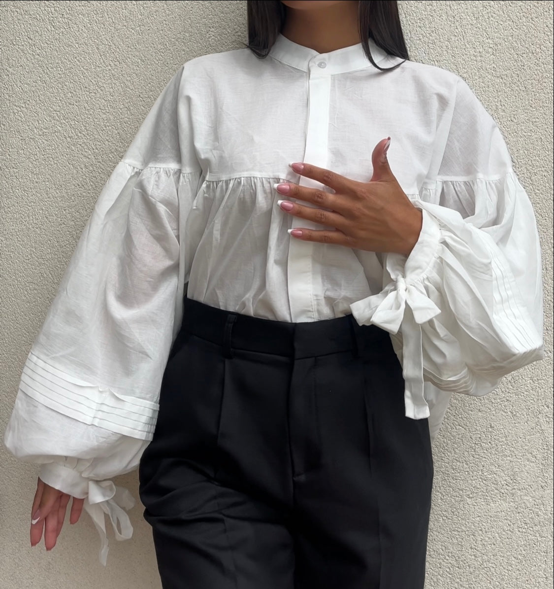 Elegantes Hemd mit Puffärmeln