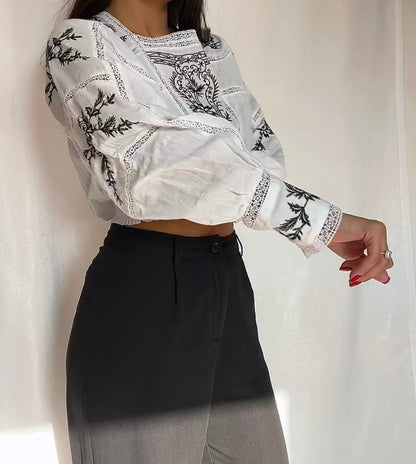 Langärmlige Bohemian-Bluse mit Stickerei