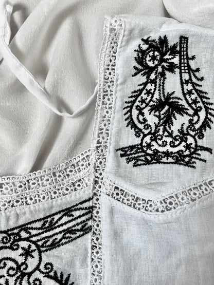 Langärmlige Bohemian-Bluse mit Stickerei
