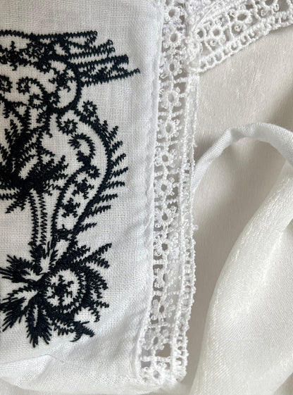 Langärmlige Bohemian-Bluse mit Stickerei